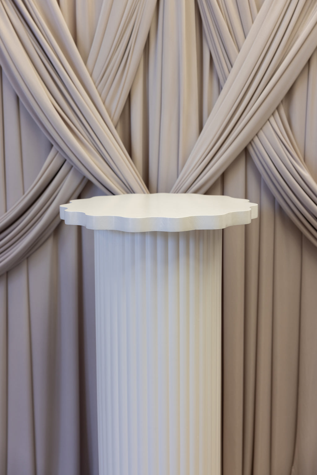 Wavy Cocktail Bar Table – White
