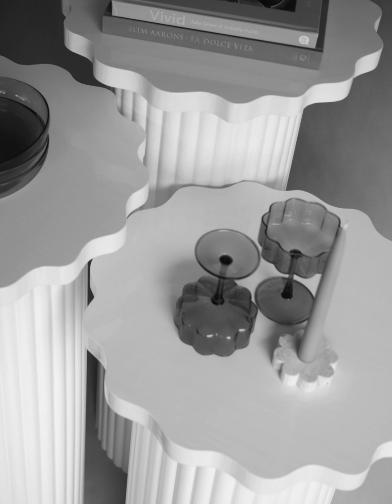 Wavy Cocktail Bar Table – White